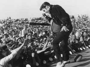 black-and-white-elvis-presley-performing-live-stage-wallpaper-bedroom-ideas-black-black-and-white-com-stage-wall-wallpaper-44276