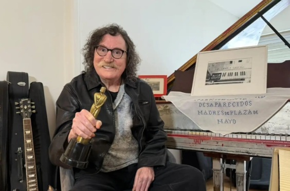 CHARLY-GARCIA-MARTIN-FIERRO