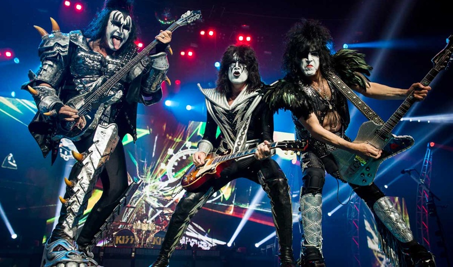 kiss